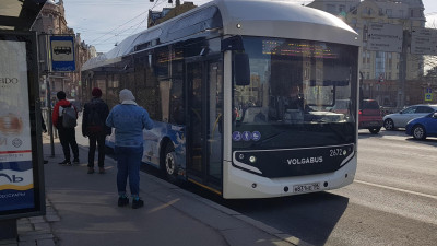 В транспорте Петербурга с начала октября поймали около 800 нарушителей масочного режима