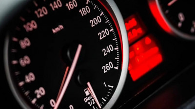 Производство автомобилей в Петербурге ушло в минус