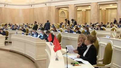 Депутаты ЗакСа рассмотрели поправки в Социальный кодекс. Репортаж