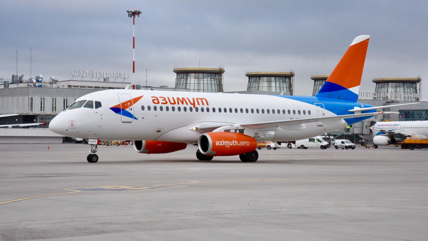 Самолеты спб пулково. Руслайн отзывы. Какие авиакомпании летали в киев. Самолеты авиакомпании северный ветер. Какая авиакомпания в питере.