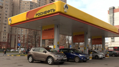 В Петербурге открылась первая на Северо-Западе АЗС с игровой площадкой