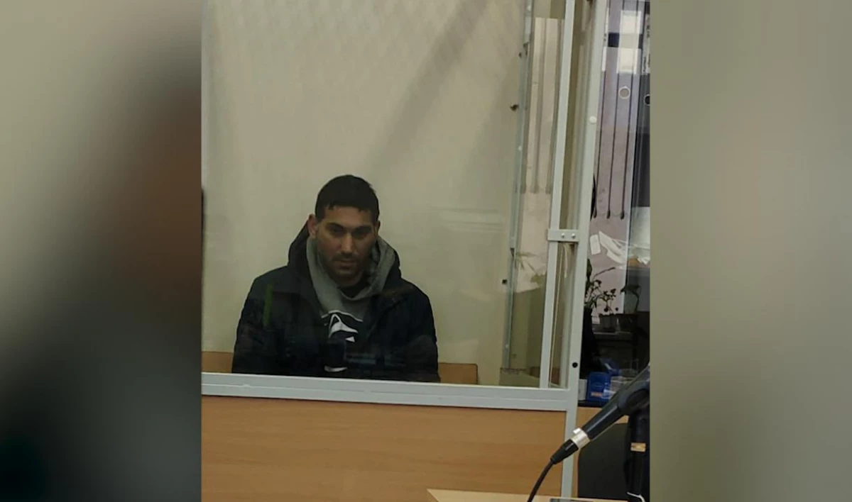 Стрелявший в студента на Невском мужчина мог получить пистолет от полицейского - tvspb.ru