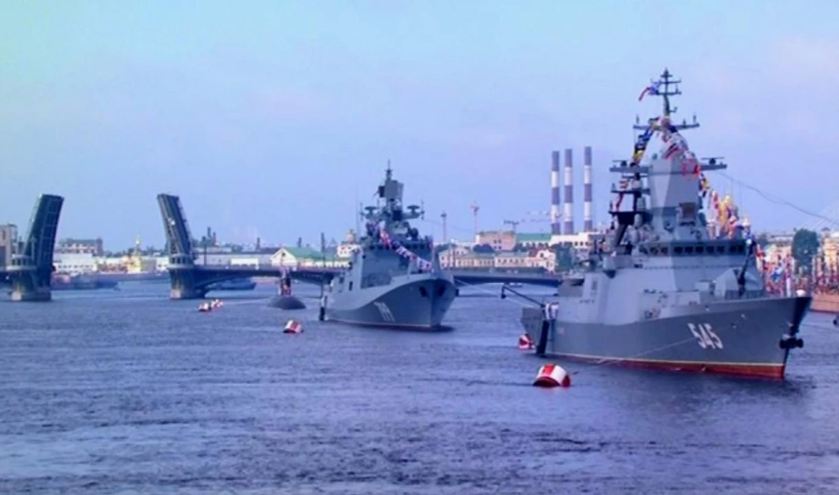 Из-за подготовки к параду ко Дню ВМФ ограничат движение транспорта - tvspb.ru