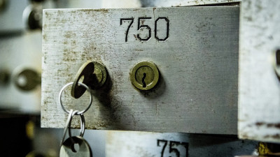 В Сбербанке опровергли информацию о вскрытии сейфов уехавших за границу клиентов