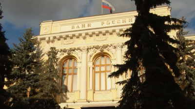 Финансовый аналитик объяснил, с чем связан рост ставки Центробанка