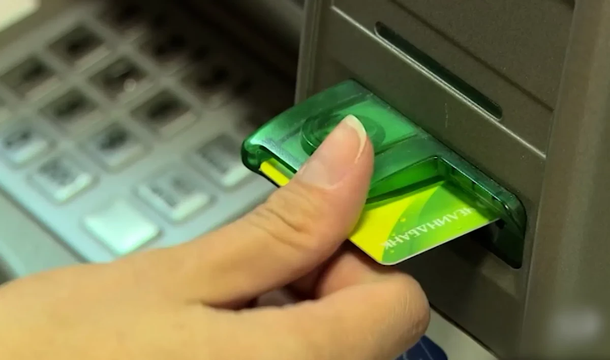 В России развеяли фейк о том, что карты Visa и MasterCard станут бесполезным пластиком - tvspb.ru