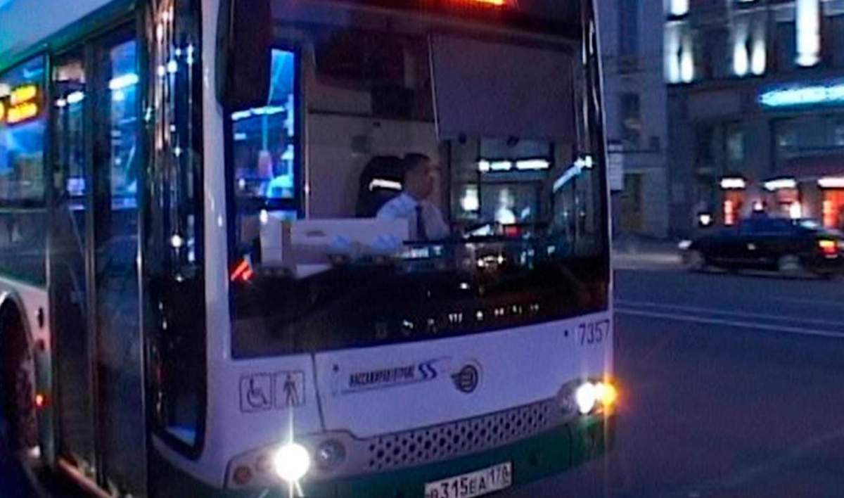 Петербуржцам предлагают самим решить судьбу ночных автобусов - tvspb.ru