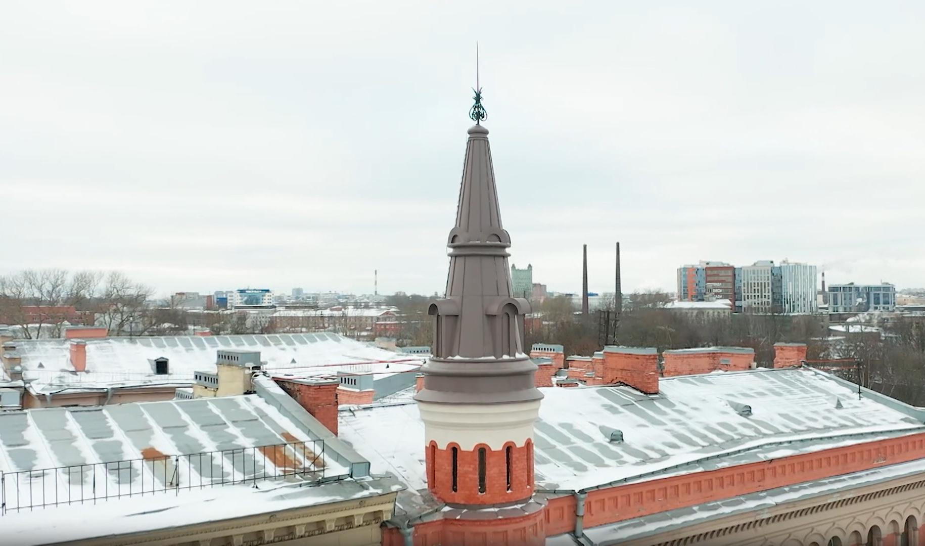 В доме на проспекте Обуховской обороны восстановили башенку | Телеканал  Санкт-Петербург