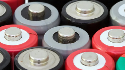 В СПбГУ будут разрабатывать эффективные и безопасные аккумуляторы