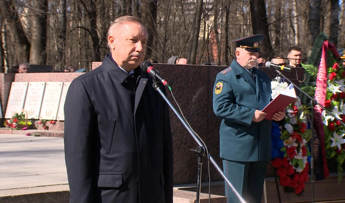 Александр Беглов выразил соболезнования родным Ильи Белецкого, погибшего при тушении пожара - tvspb.ru