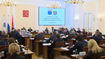 Реформы и контакты с Ленобластью: какие задачи решал на этой неделе Александр Беглов