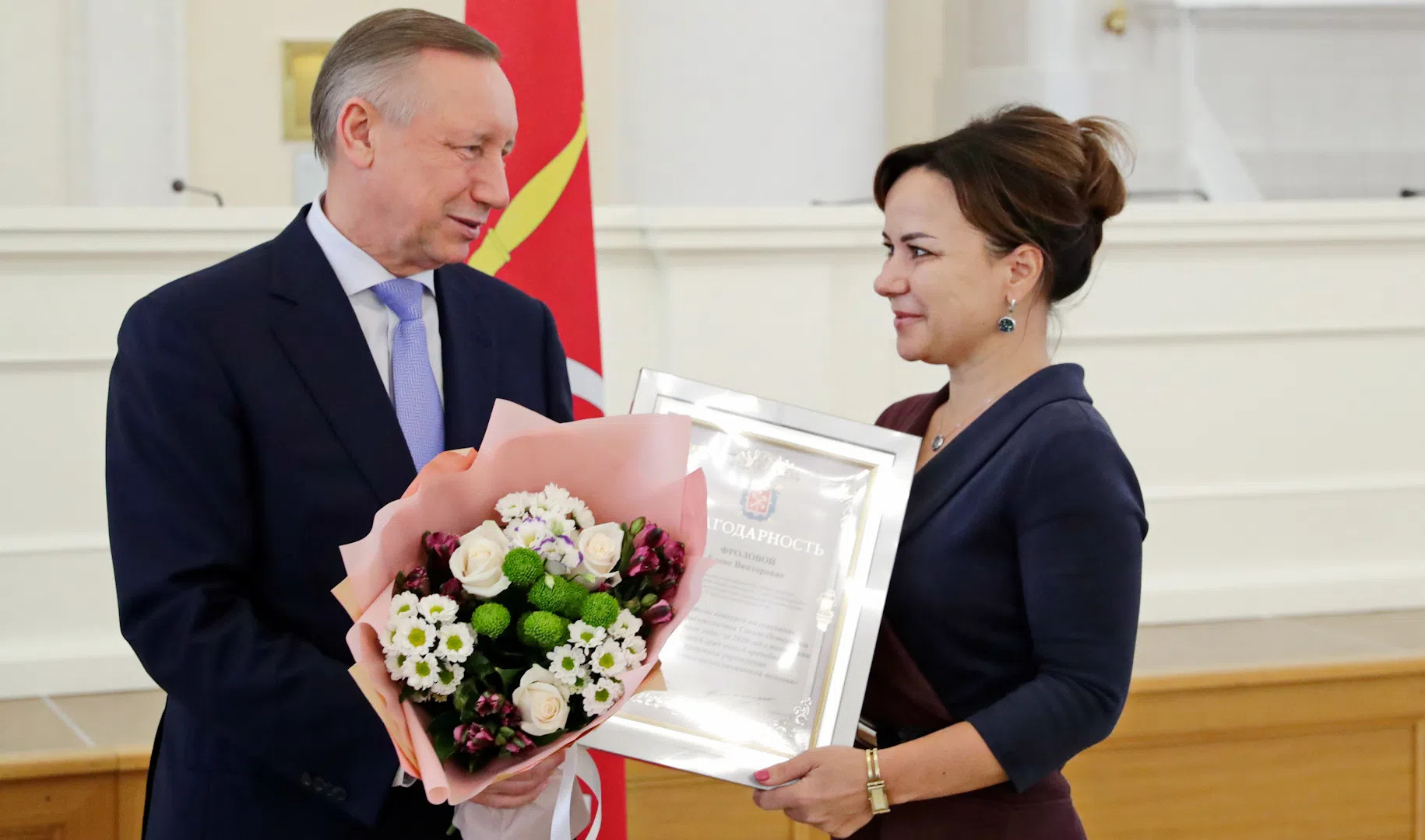 Премия правительства санкт петербурга лучший. Беглов наградил врачей в Смольном. Александр Беглов 2023. Награждения конкурса лучший врач года. Награждение Бегловым в Смольном.