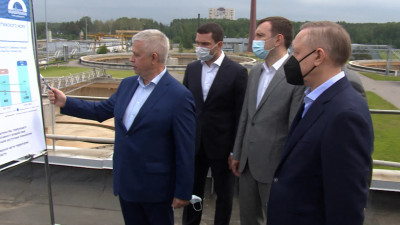 Скейт-парк, новые школы и Северная станция аэрации: Александр Беглов провел объезд Приморского района