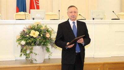 Александр Беглов наградил победителей конкурса бизнес-идей и исследовательских проектов