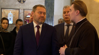Александр Бельский посетил Всехсвятскую церковь в Минске