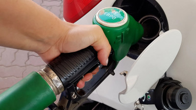 В России отметили стабильный тренд на снижение цен на топливо