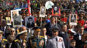 Миллион петербуржцев выйдет 9 мая под знаменами «Бессмертного полка»
