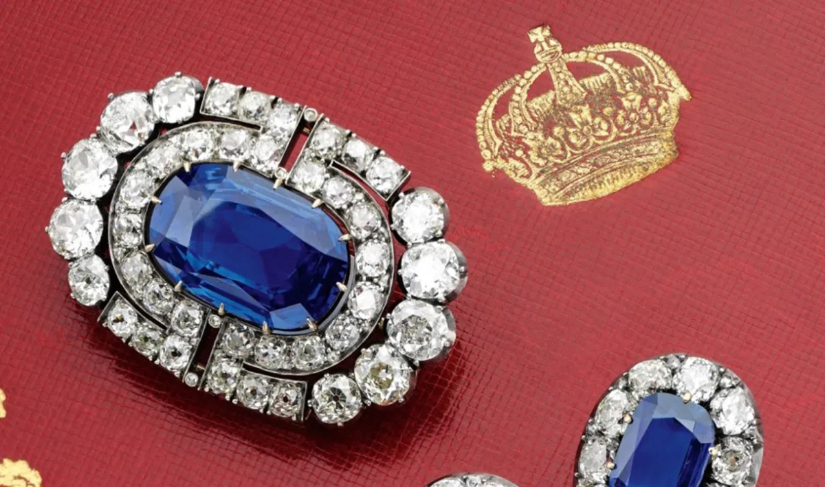Ювелирные украшения династии Романовых выставили на аукцион - tvspb.ru