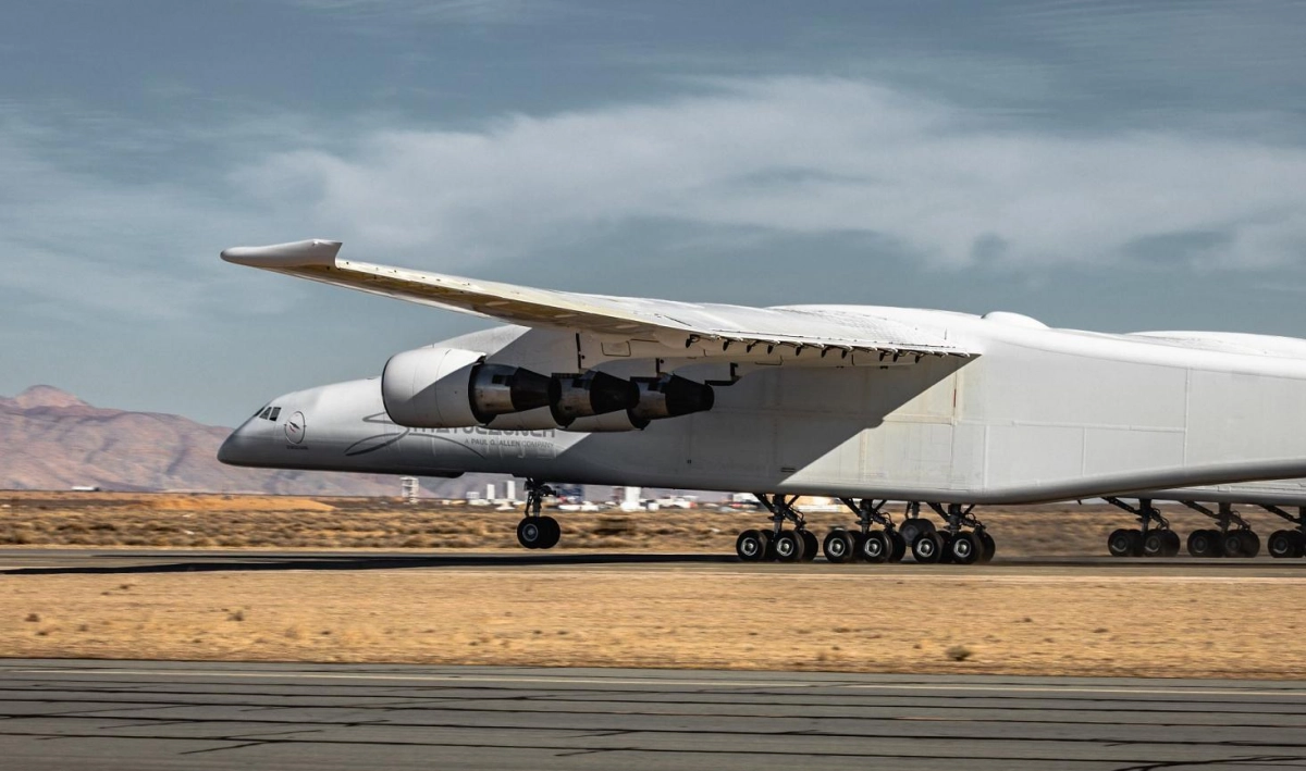 Опубликовано видео первого полета самого большого самолета в мире - tvspb.ru