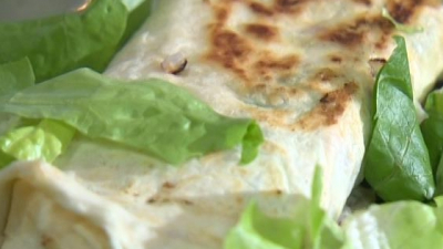 Петербуржцам назвали четыре точки, где продают опасную шаверму