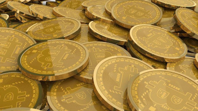 Курс биткоина превысил $18 тысяч впервые с декабря 2017 года