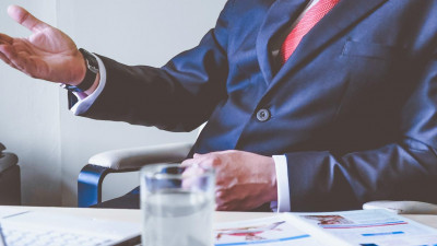 В Петербурге большинство руководителей среднего и высшего звена отмечают сокращение найма персонала