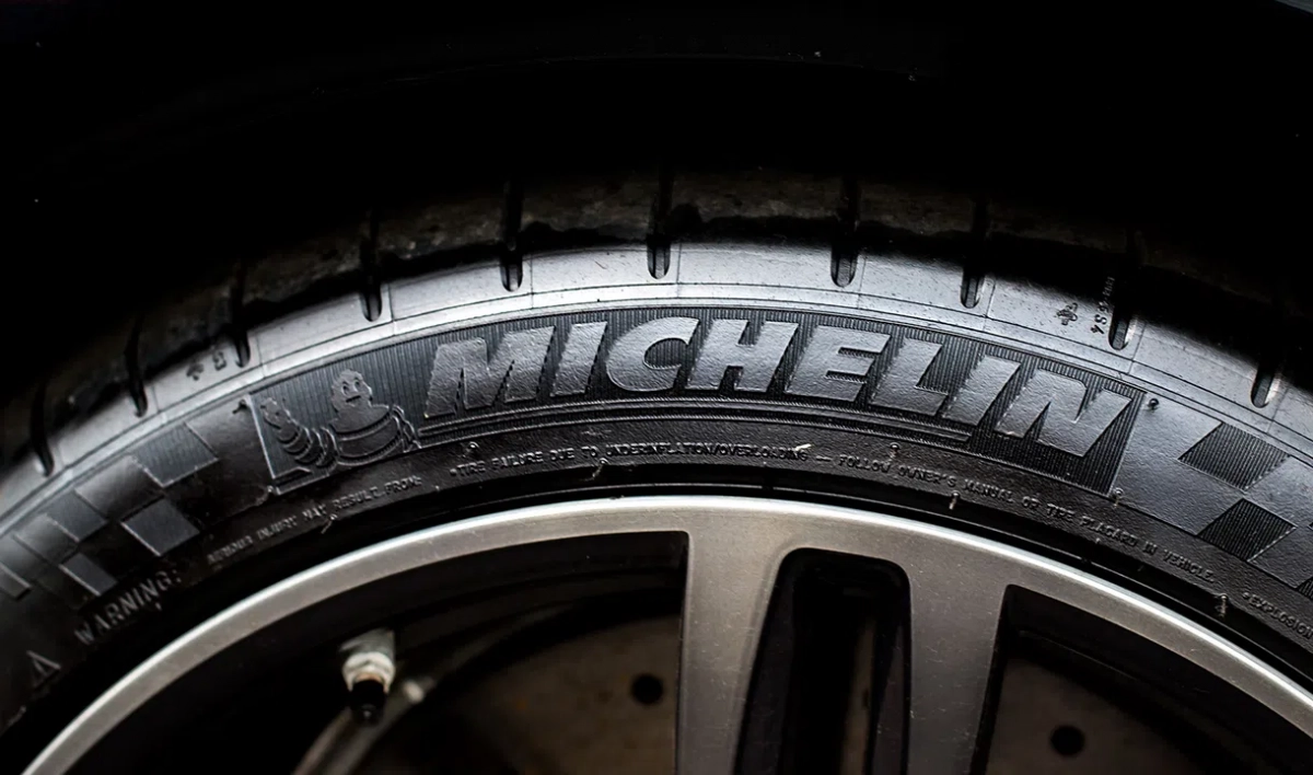 Michelin прекращает поставки шин в Россию - tvspb.ru