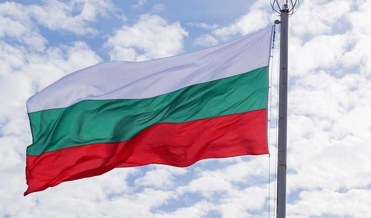Двух российских дипломатов объявили персонами нон грата в Болгарии - tvspb.ru