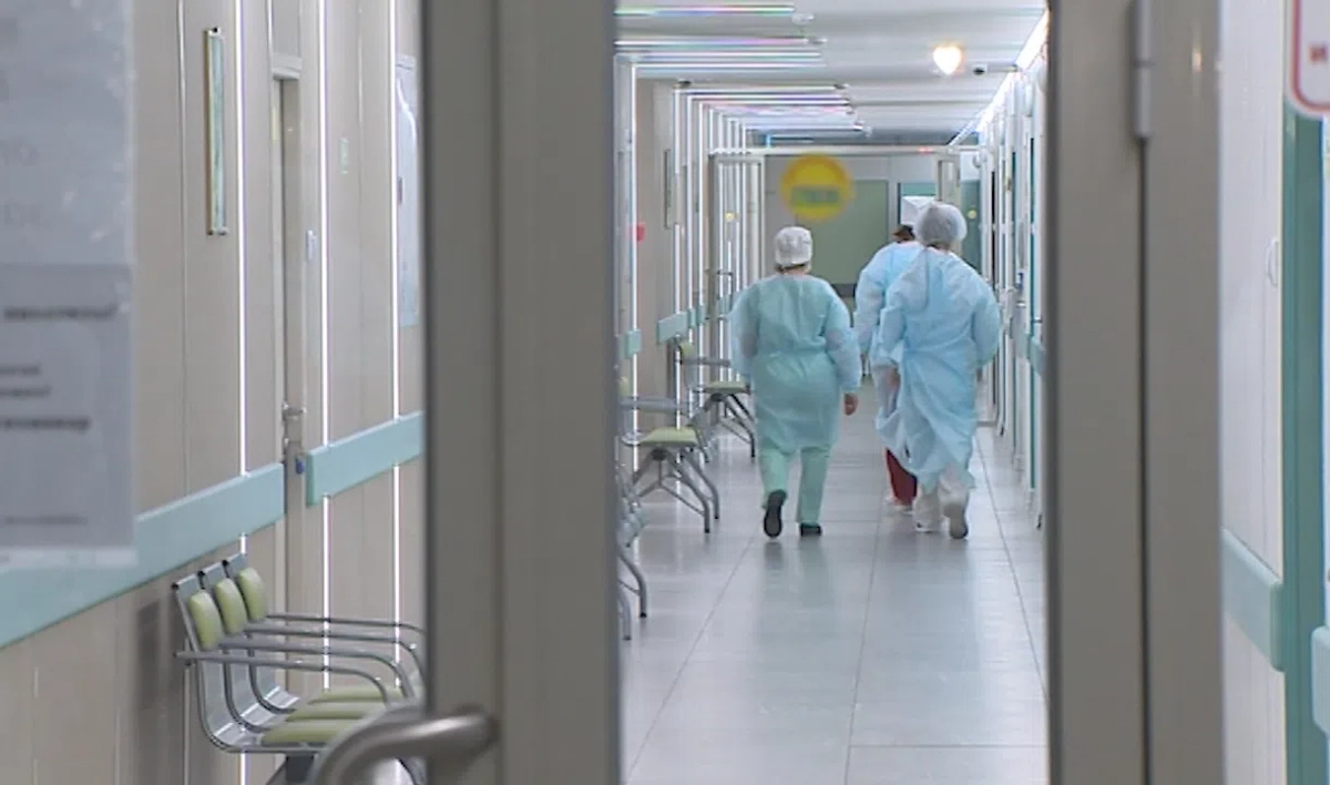 В Петербурге за неделю стало на 14% больше активно больных COVID - tvspb.ru