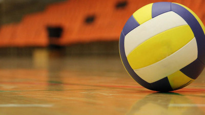 Волейбольный «Зенит» крупно уступил «Факелу»