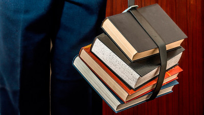 Минобрнауки проверит учебники по русскому языку и математике