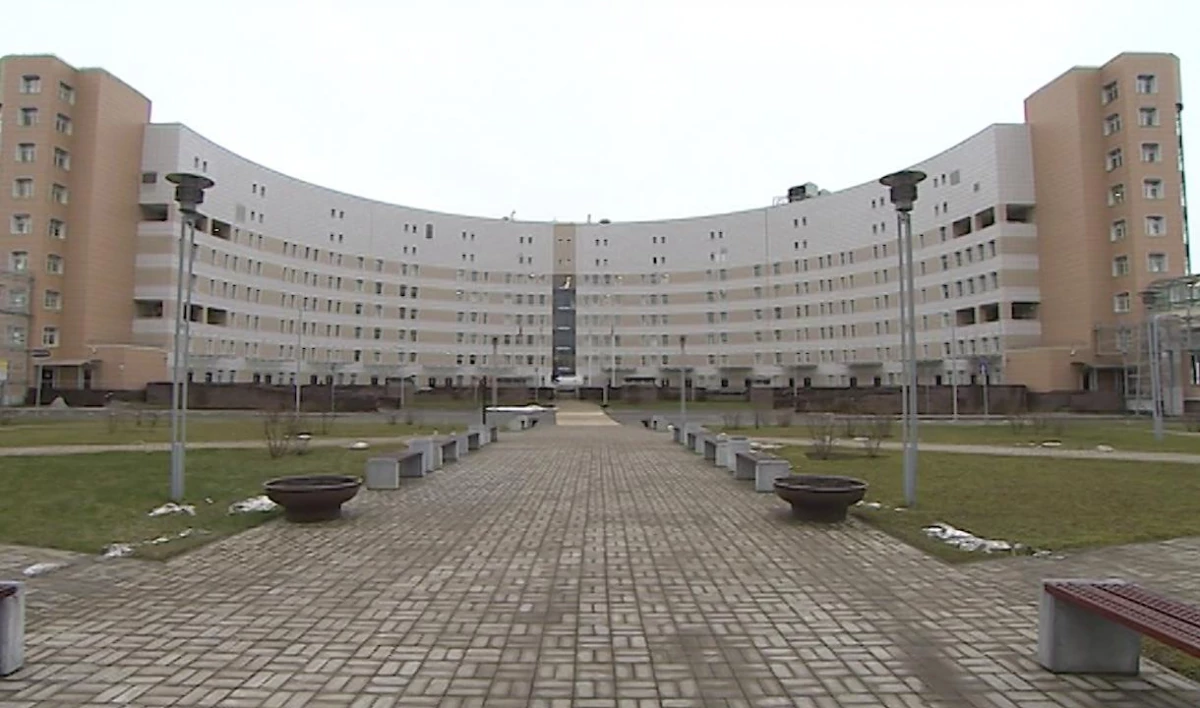 Четыре врача с COVID-19 находятся в реанимации Боткинской больницы - tvspb.ru