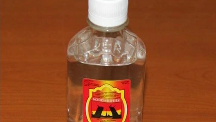Роспотребнадзор продлил на два месяца запрет на продажу непищевой алкогольной продукции - tvspb.ru