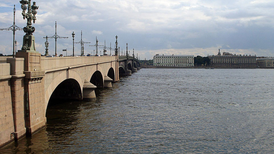 Река нева
