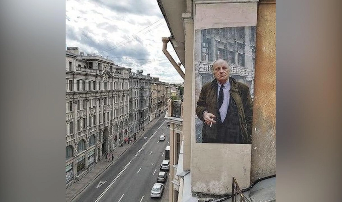 В Петербурге портрет Бродского перенесли на крышу дома - tvspb.ru