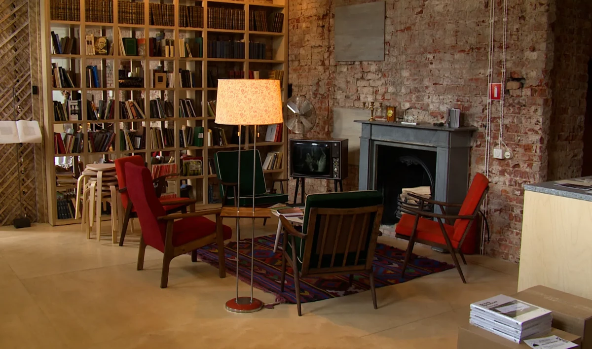 В петербургском музее Бродского «Полторы комнаты» появился полноценный отдельный вход - tvspb.ru