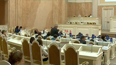 Рассмотрение бюджета Санкт-Петербурга на 2017 год в третьем чтении отложили