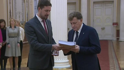 В ЗакС официально передали для рассмотрения бюджет города на 2019 год