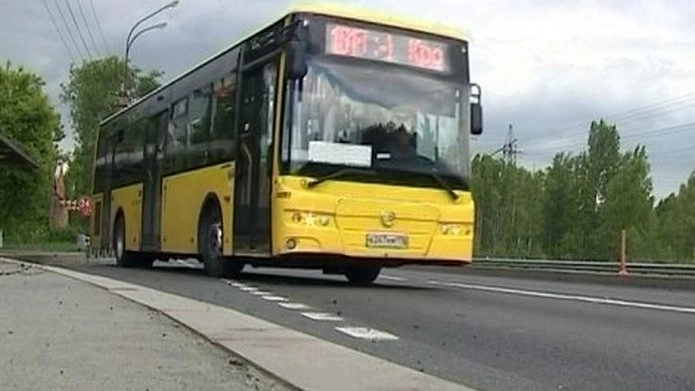 Автобусы и троллейбусы 12 сентября изменят маршруты из-за крестного хода - tvspb.ru