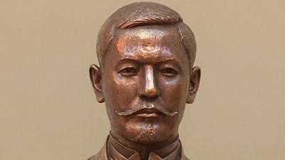 Межпарламентской ассамблее СНГ передали бюст казахского политика Алихана Букейханова