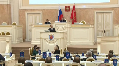 Врио губернатора Беглов предложил депутатам ЗакСа подумать над новыми формами взаимодействия