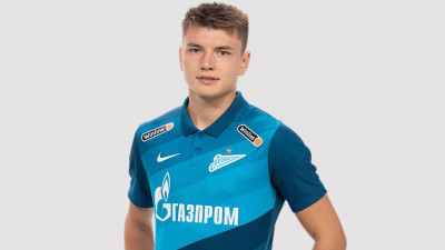 Игрок «Зенита» Мостовой попал в стартовый состав сборной России на матч со Швецией