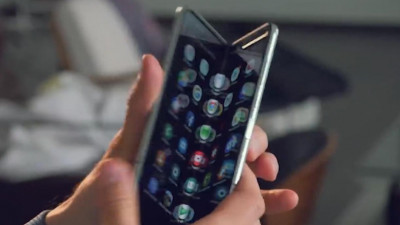 Samsung отложил презентацию смартфона-планшета Galaxy Fold