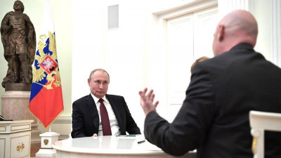 Путин встретился с президентом ФИФА в Кремле