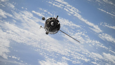 Спутники Илона Маска над Россией попали на видео