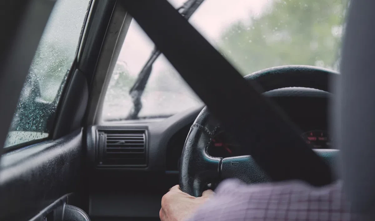 Таксистам Петербурга дадут формальное разрешение на работу в Ленобласти - tvspb.ru