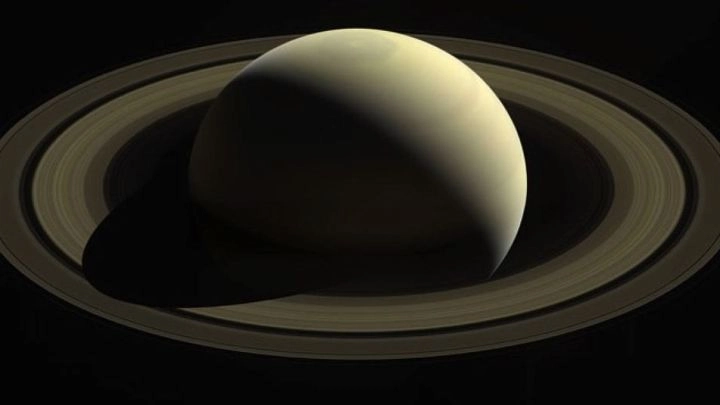 NASA опубликовало последние снимки зонда Cassini - tvspb.ru