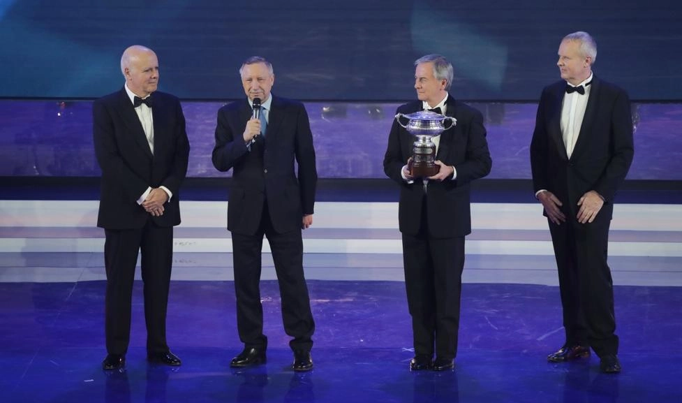 Чемпионов мира по автомобильному спорту наградили в Петербурге - tvspb.ru
