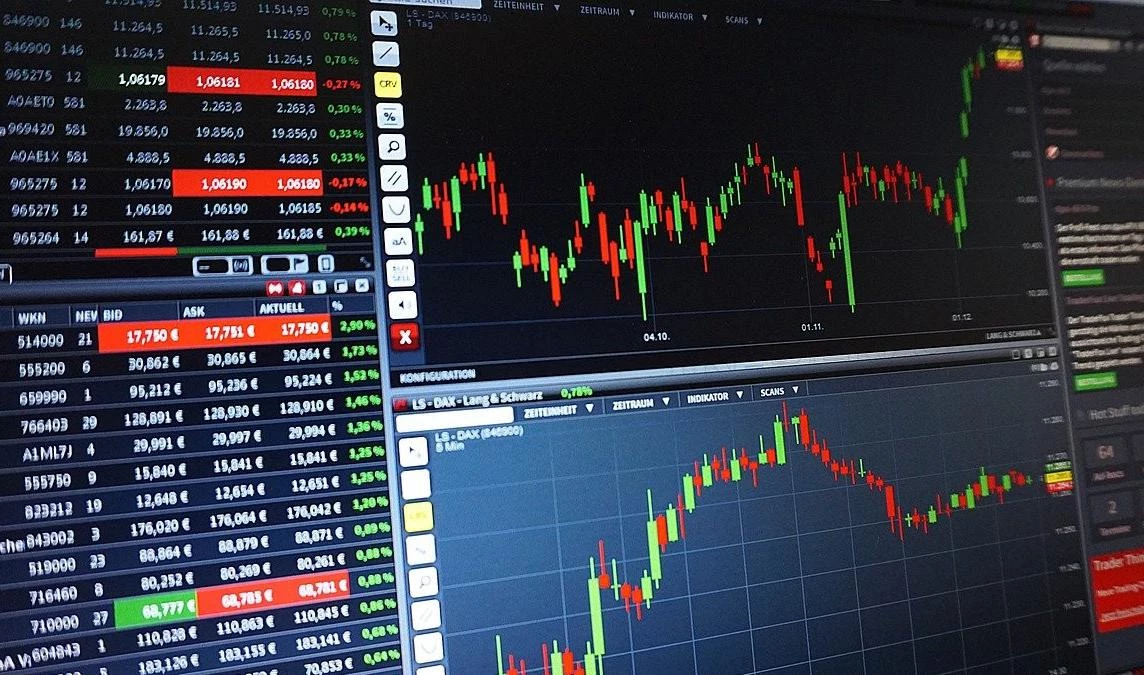 Петербургская биржа откроет утренние торги ценными иностранными бумагами - tvspb.ru