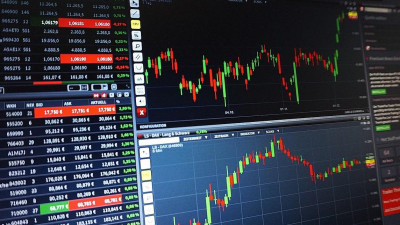 Петербургская биржа откроет утренние торги ценными иностранными бумагами